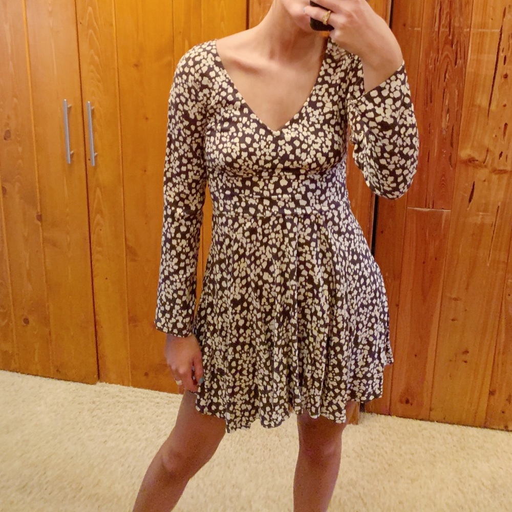 Patterned Long Sleeve Mini Dress🤍